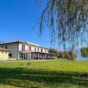 Lodge&hostel , Domaso Italië